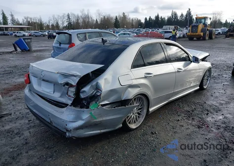 2011 Mercedes-Benz E 550 из США, поврежденный, VIN WDDHF7CB2BA303758